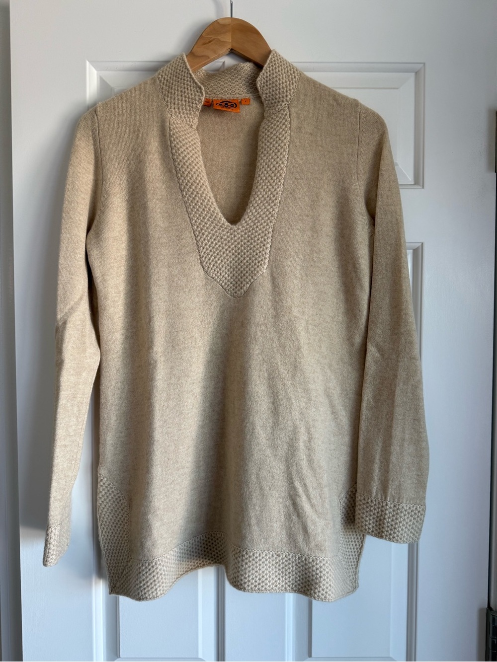 Tory Burch Light Tan Textured V-Neck Cashmere Tunic. Small.